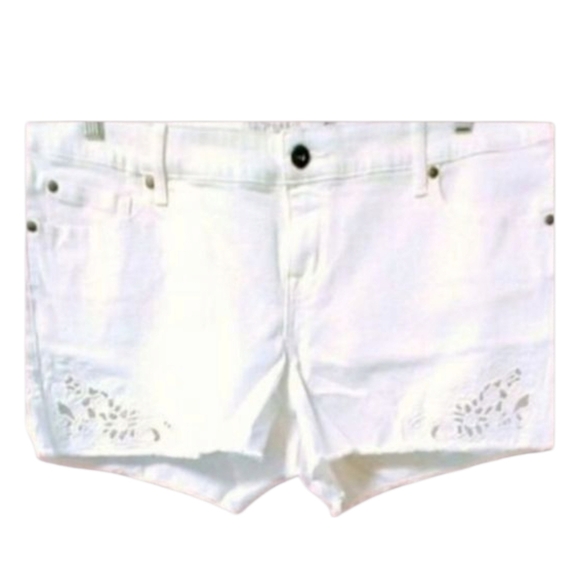 Torrid Plus Size 3.5” Short White With Laser Embroidery Denimb Shorts Size 16 - Picture 11 of 11